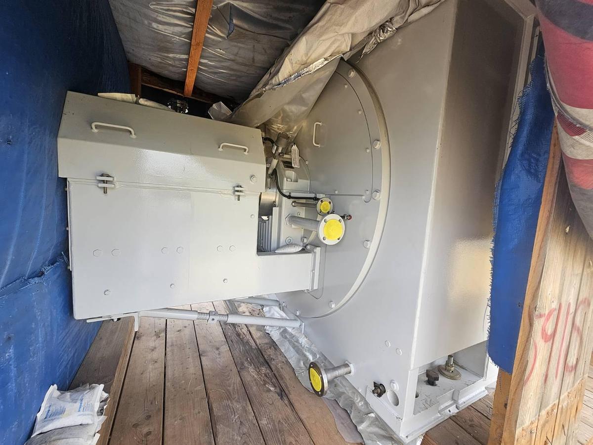 1 x 18600KVA GE Alternator (UNUSED) 50Hz/11kV