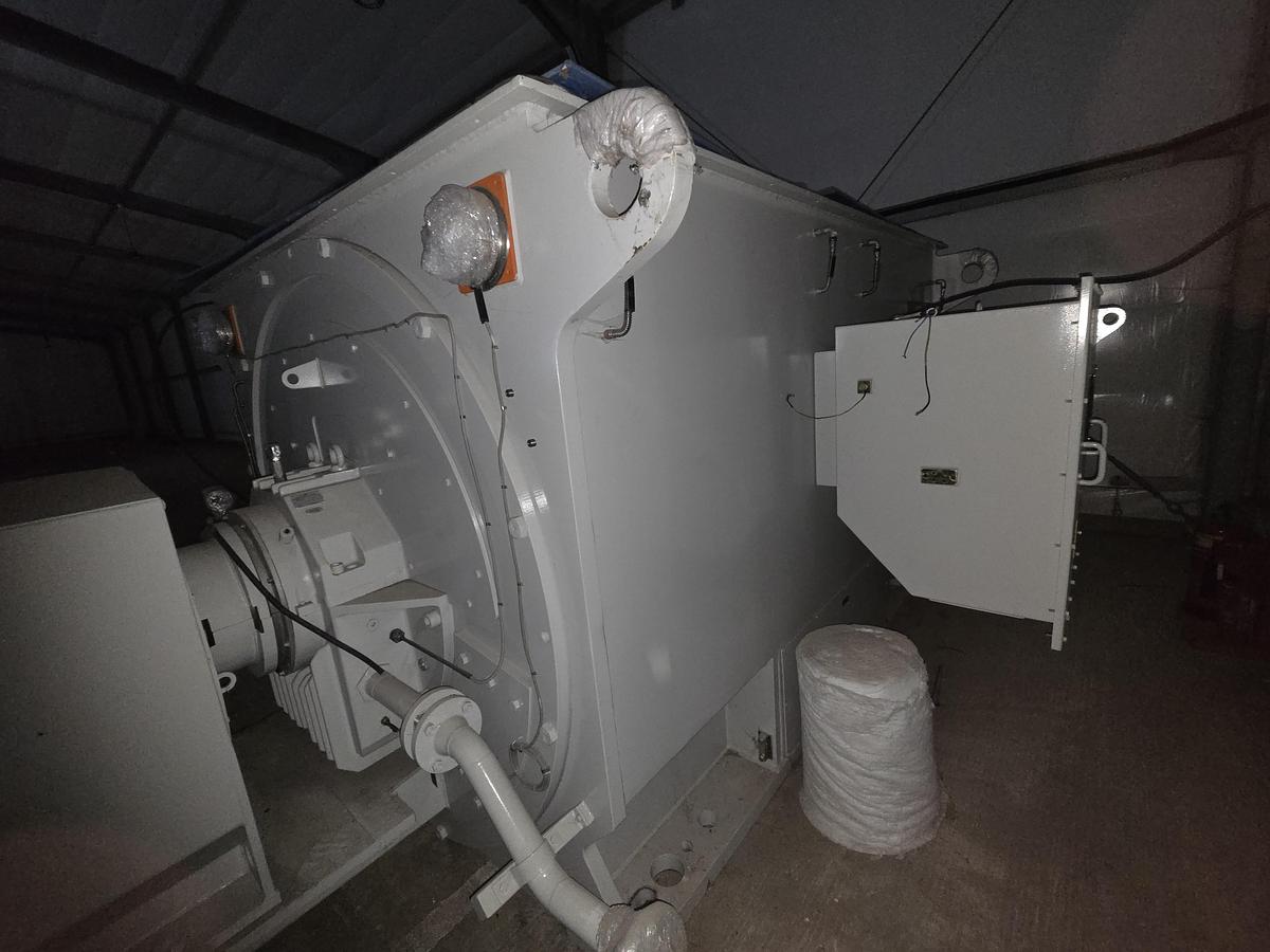 1 x 31,250KVA WEG Alternator (UNUSED) 50Hz/11kV