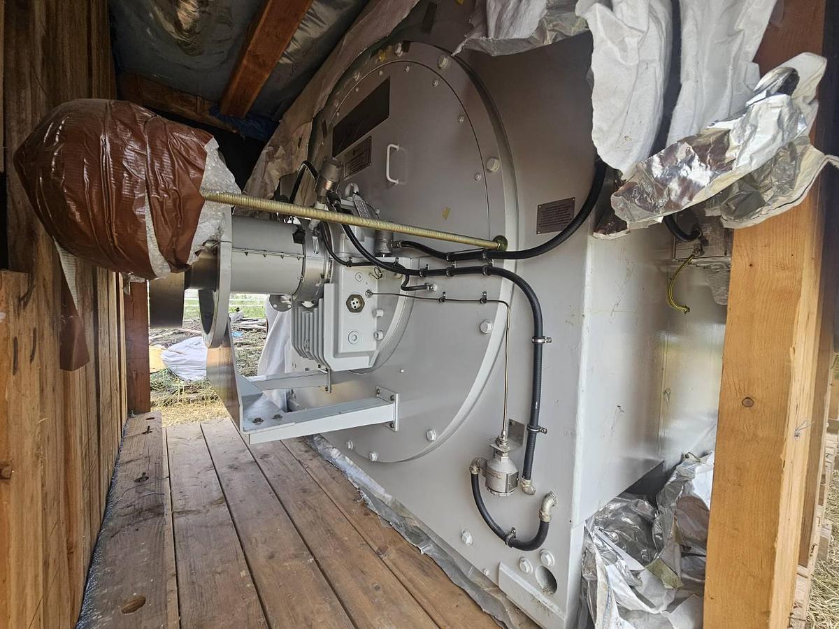 1 x 18600KVA GE Alternator (UNUSED) 50Hz/11kV