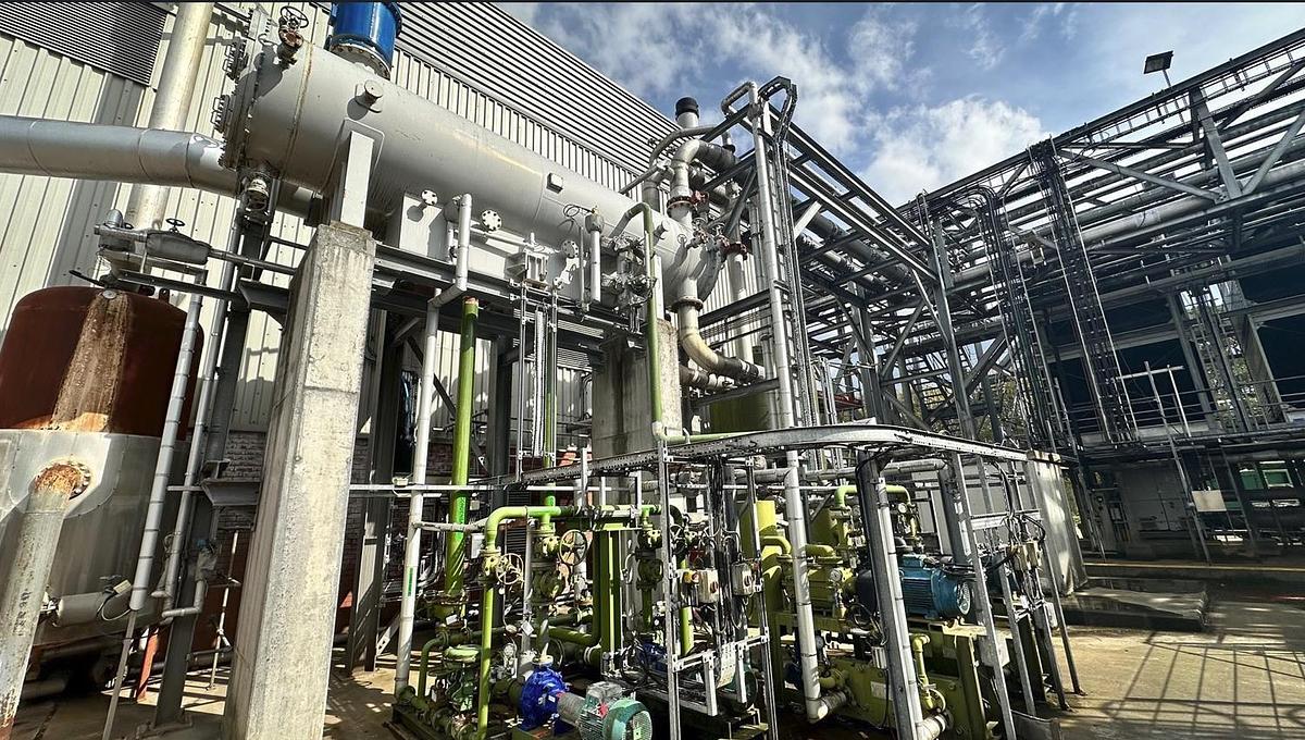 Used 1 x 7.1MW Condensing with Extraction Steam Turbine-Generator Package (USED) 50Hz