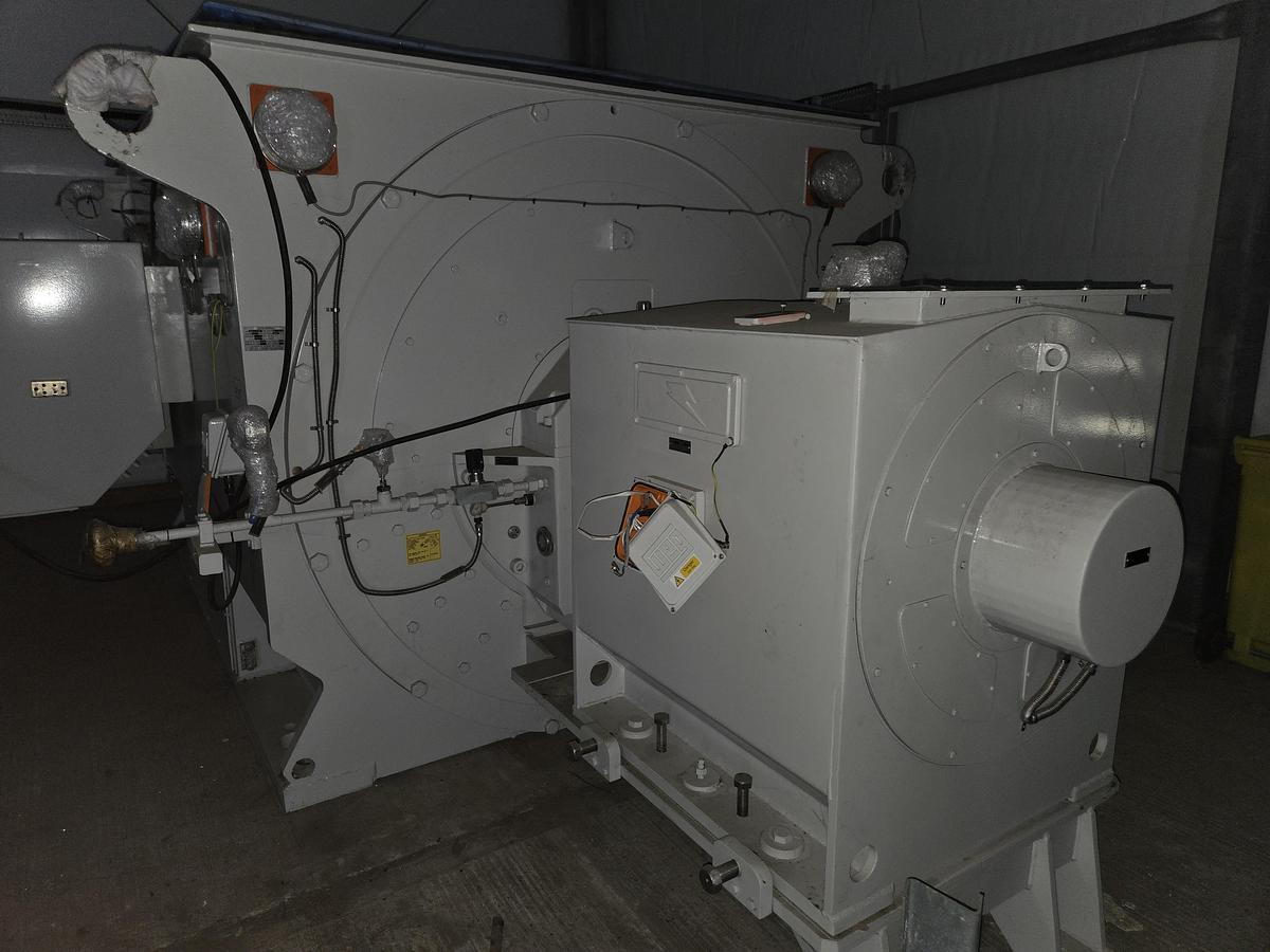 1 x 31,250KVA WEG Alternator (UNUSED) 50Hz/11kV