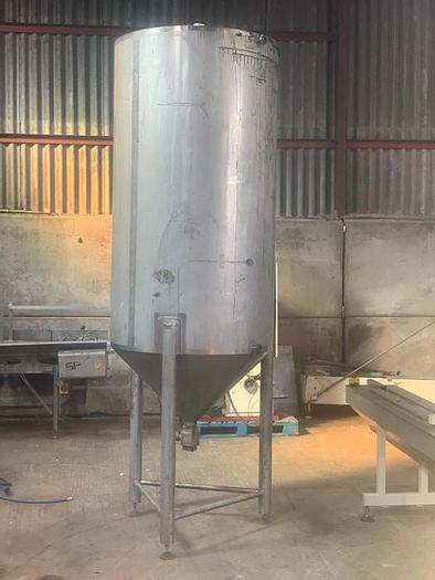 Used 3 X OIL STORAGE TANKS