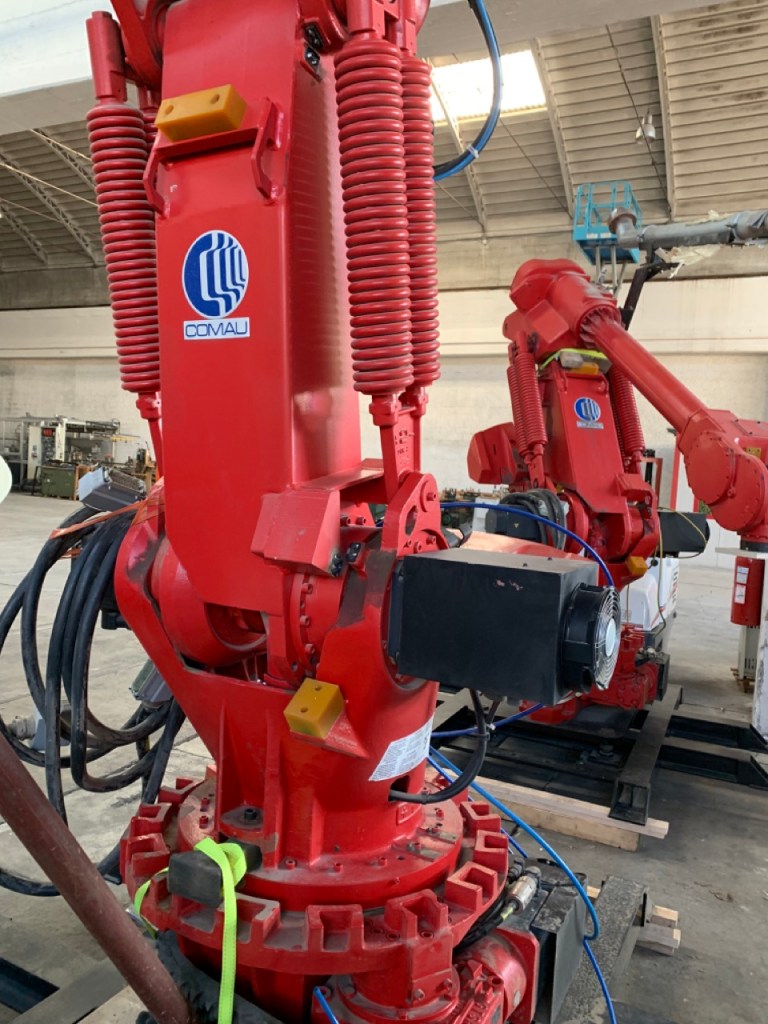 Usato 2003 Robot manipolatore marca Comau modello SMART H5 XL