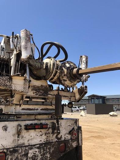 Used HB21242 Texoma 330 mounted on a 1985 Ford LT9000 Texoma 330