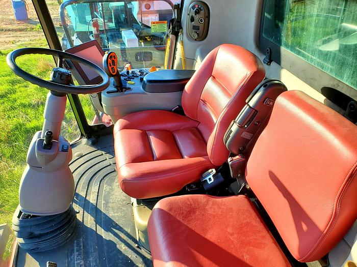 Used Case 8120 Combine w/ 40' Draper Head ** 1300 Sep Hrs **