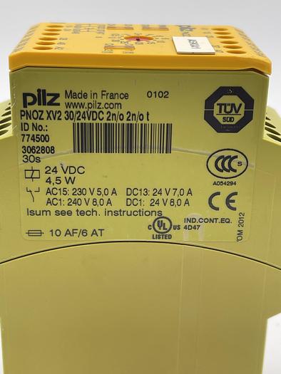 Used Pilz PNOZ XV2 30/24VDC 2n/0 2n/ 0 t
