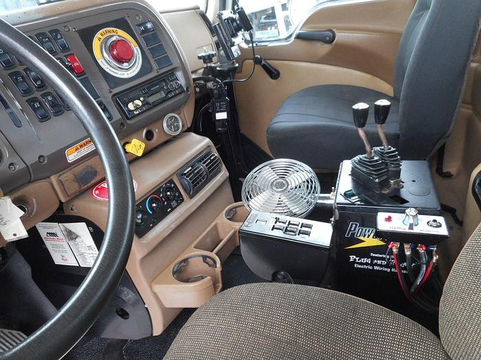 Used 2005 MACK GRANITE CV713