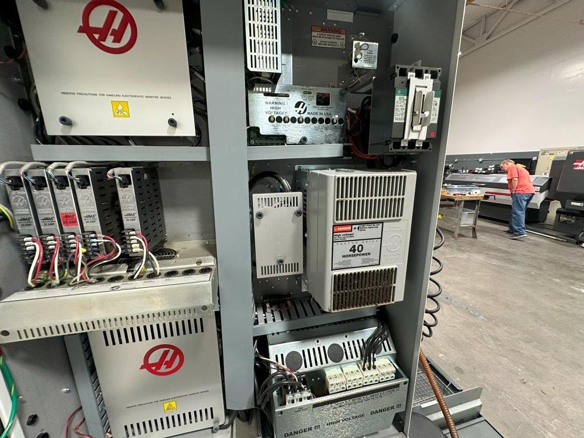 Used 2013 Haas VF-2SS CNC Vertical Machining Center