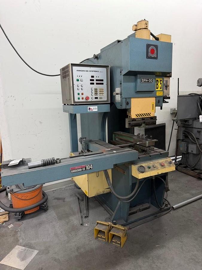 Used 1985 - 33 Ton Amada SPH-30 Hydraulic Single Station Punch