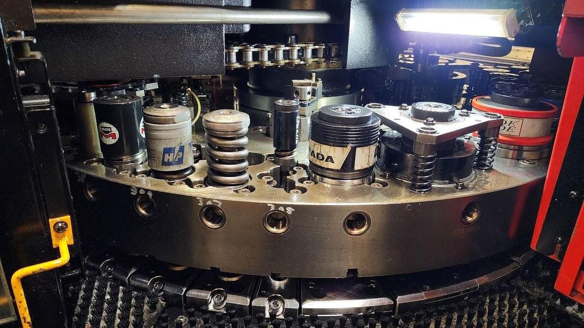 Used 2015 - 33 Ton Amada EMK-3612-MII Servo Driven Turret Punch