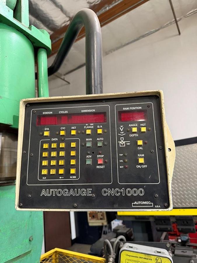 Used 230 Ton x 12' Cincinnati 230CB10 CNC Hydraulic Press Brake