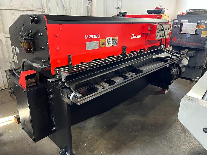 Used 1992 - 1/4" x 6' Amada M-2060 Mechanical Power Squaring Shear