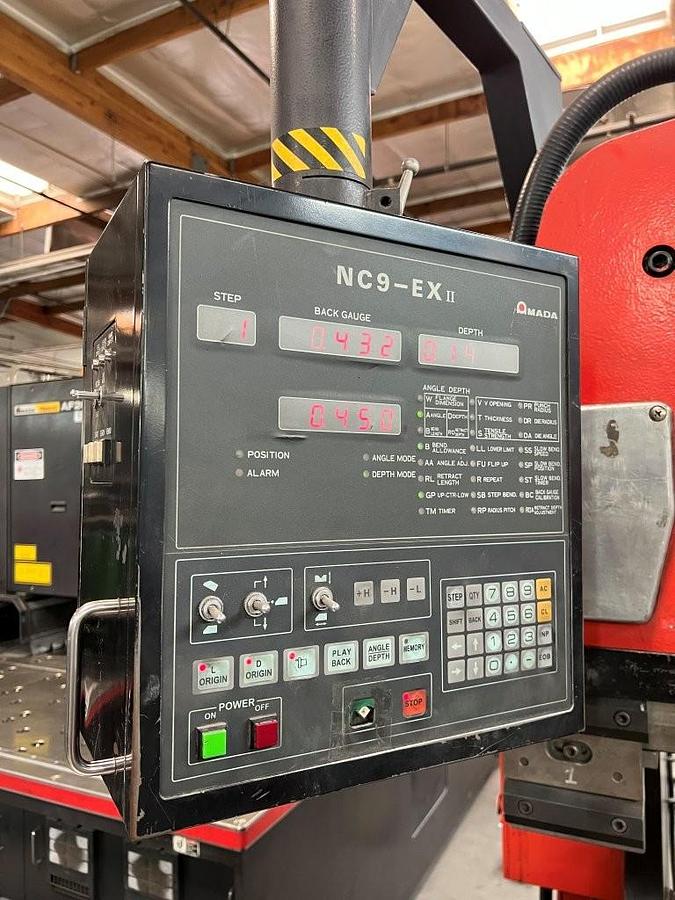 Used 1993 - 88 Ton Amada RG-80 CNC Press Brake