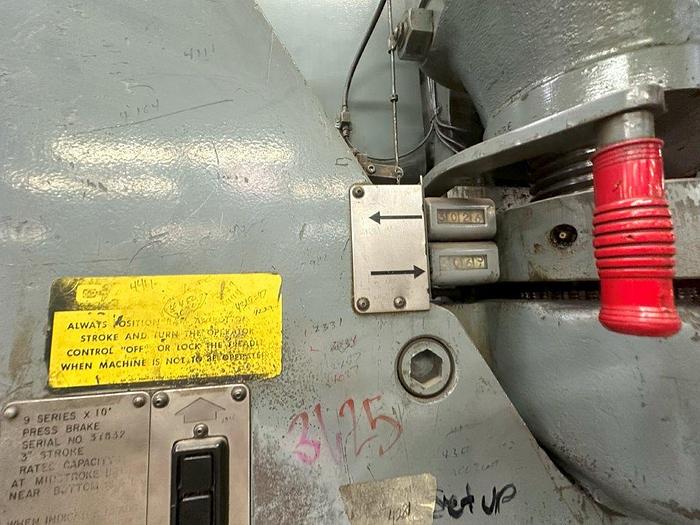 Used 225 Ton x 12" Cincinnati Series 9 Mechanical Press Brake