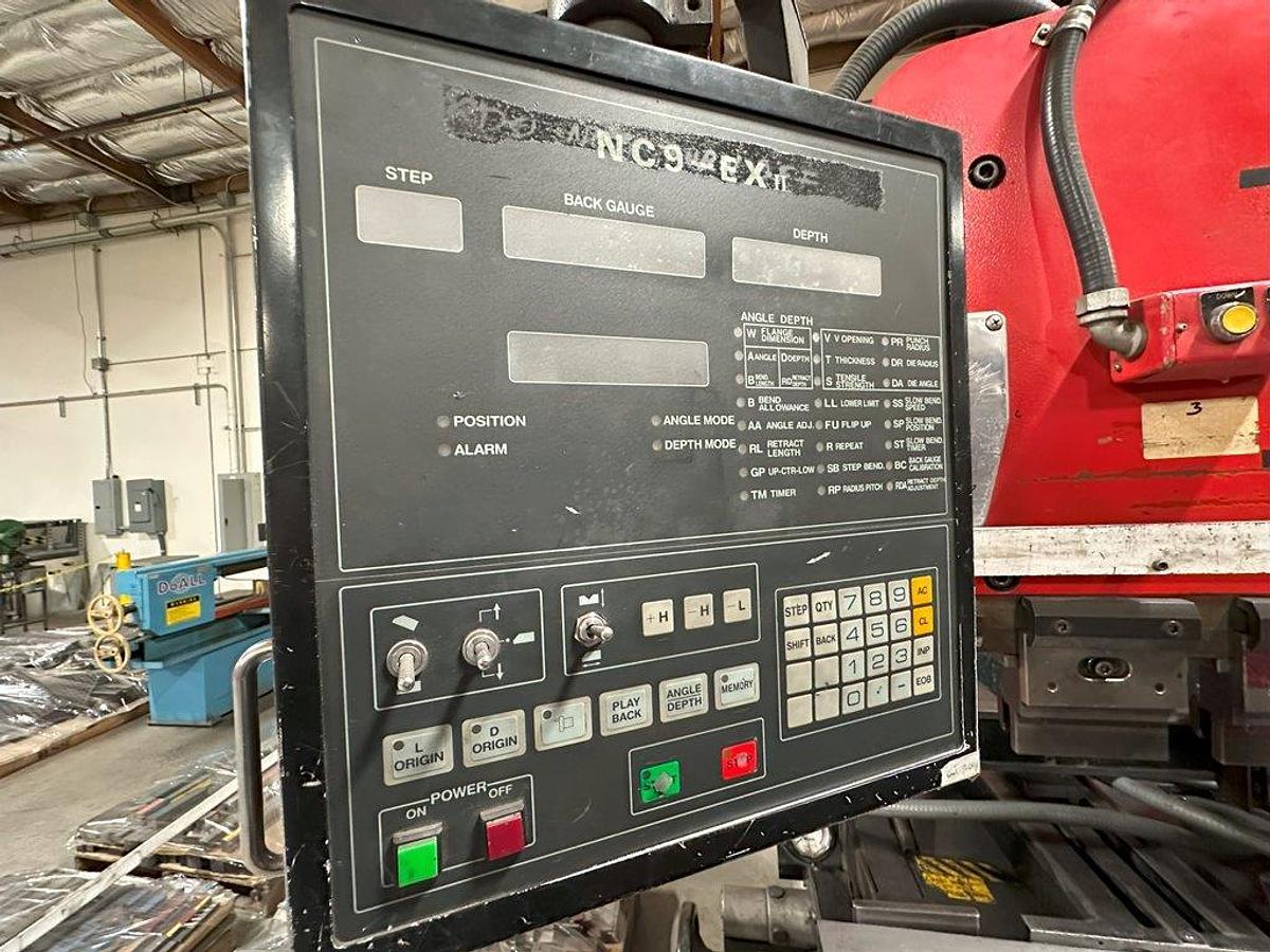 Used 1995 - 88 Ton Amada RG-80 CNC Press Brake