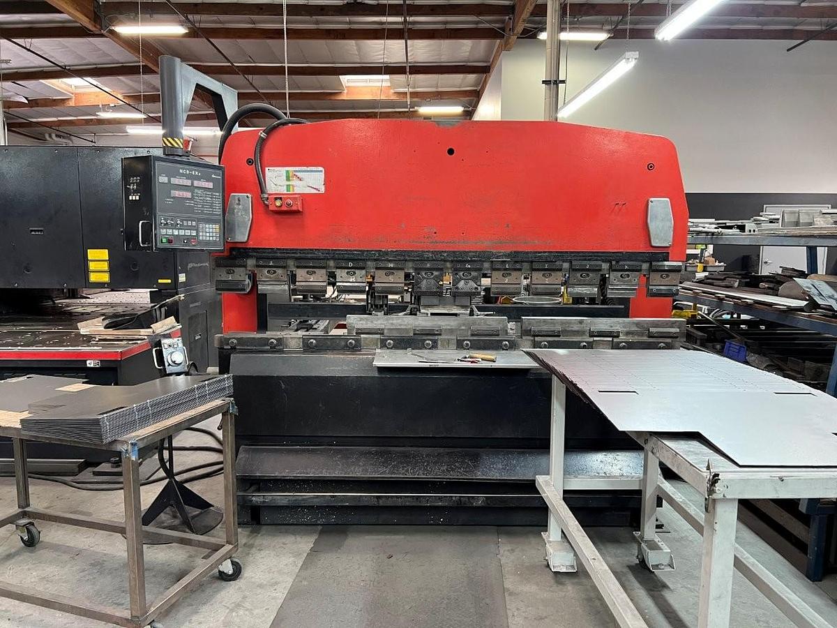 Used 1993 - 88 Ton Amada RG-80 CNC Press Brake