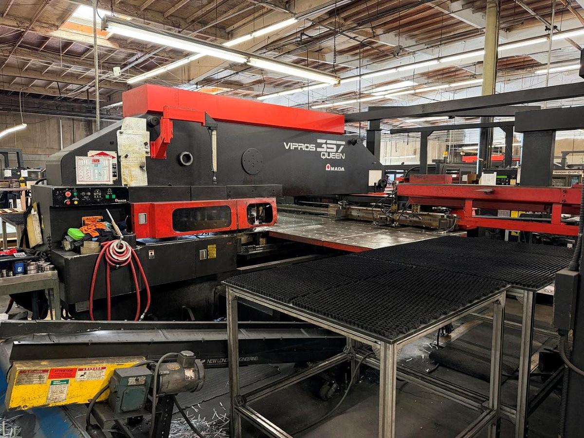 Used 1999 - 33 Ton Amada Vipros 357 Queen CNC Turret Punch