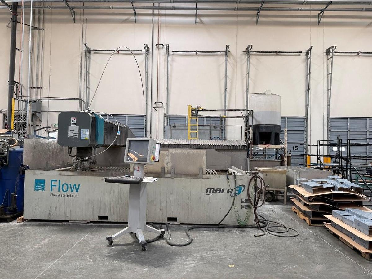 Used 2014 - 6.6' x 13' Flow Mach 4020B CNC Waterjet Cutting System
