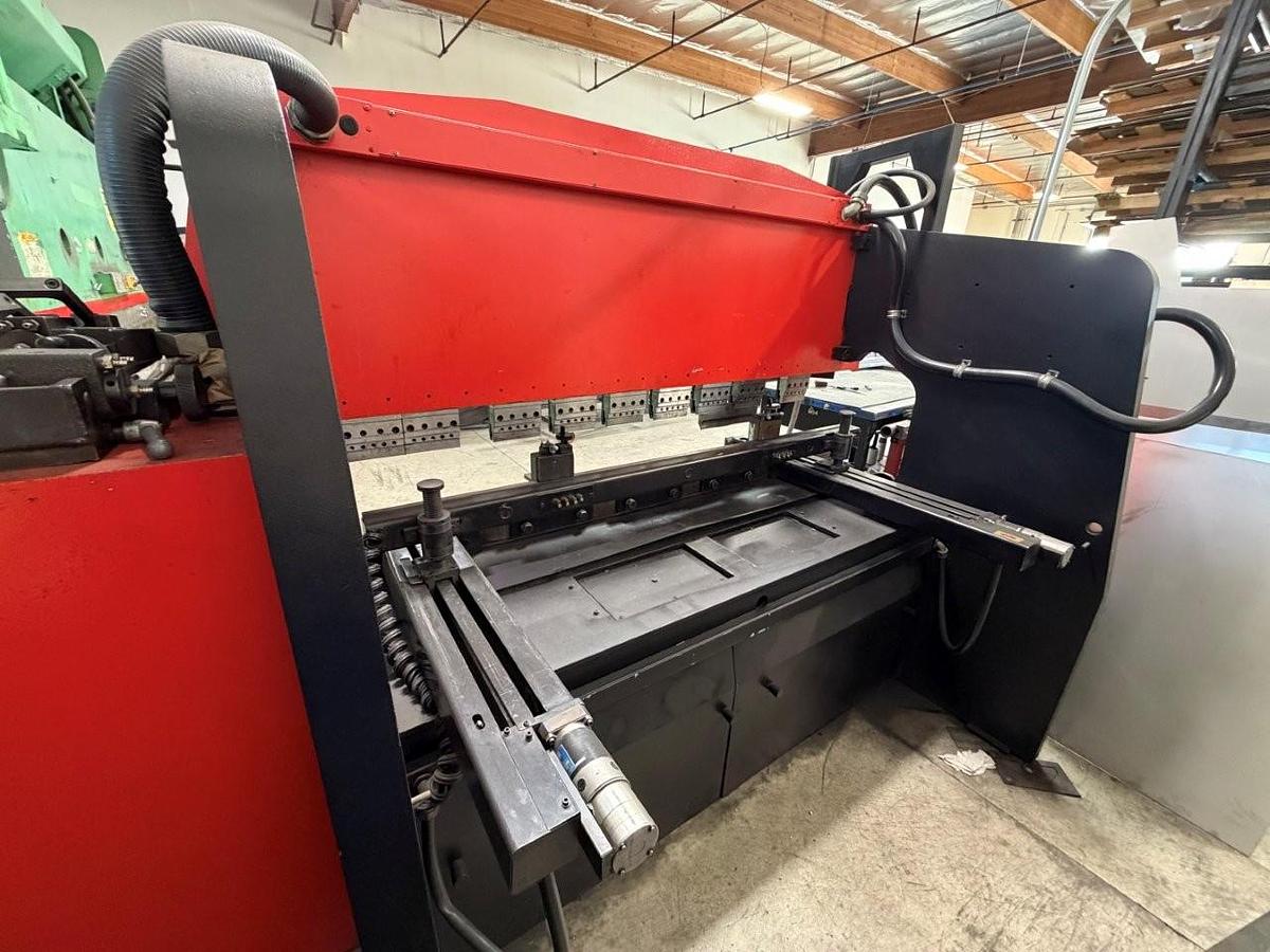 Used 1986 - 88 Ton Amada RG-80 CNC Press Brake