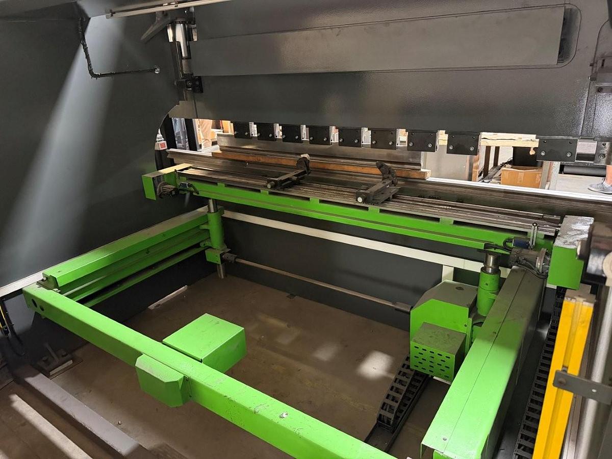 Used 2019 - 149 Ton x 10.17' Ermak EVO-3 HYBRID CNC Press Brake
