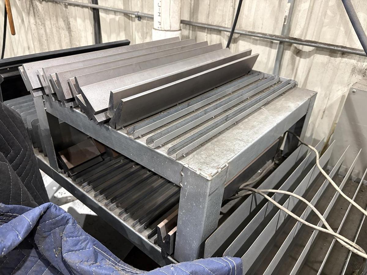 Used 2010 - 242 Ton Amada HDS-2204NT Hybrid Press Brake