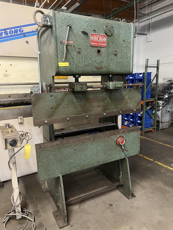 Used 15 Ton x 4' Chicago 135 Mechanical Press Brake