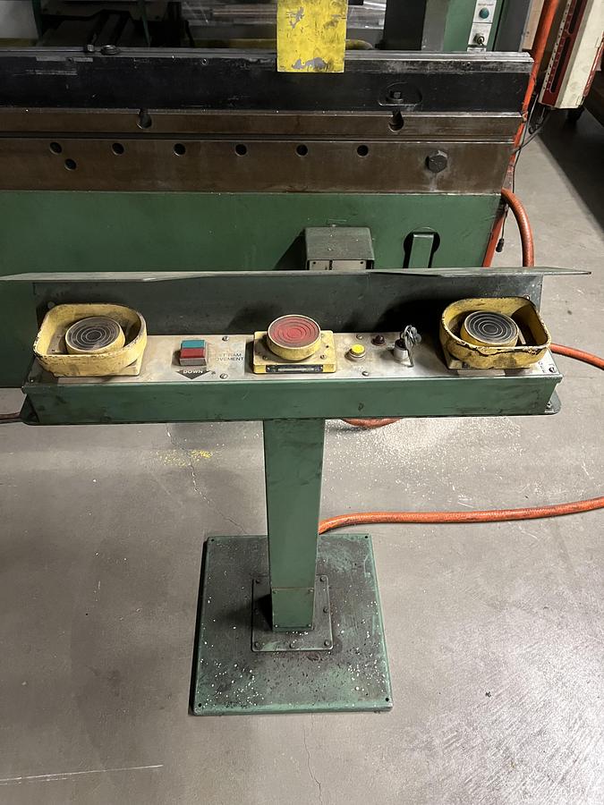 Used 175 Ton x 12' Cincinnati 175CB10 CNC Hydraulic Press Brake