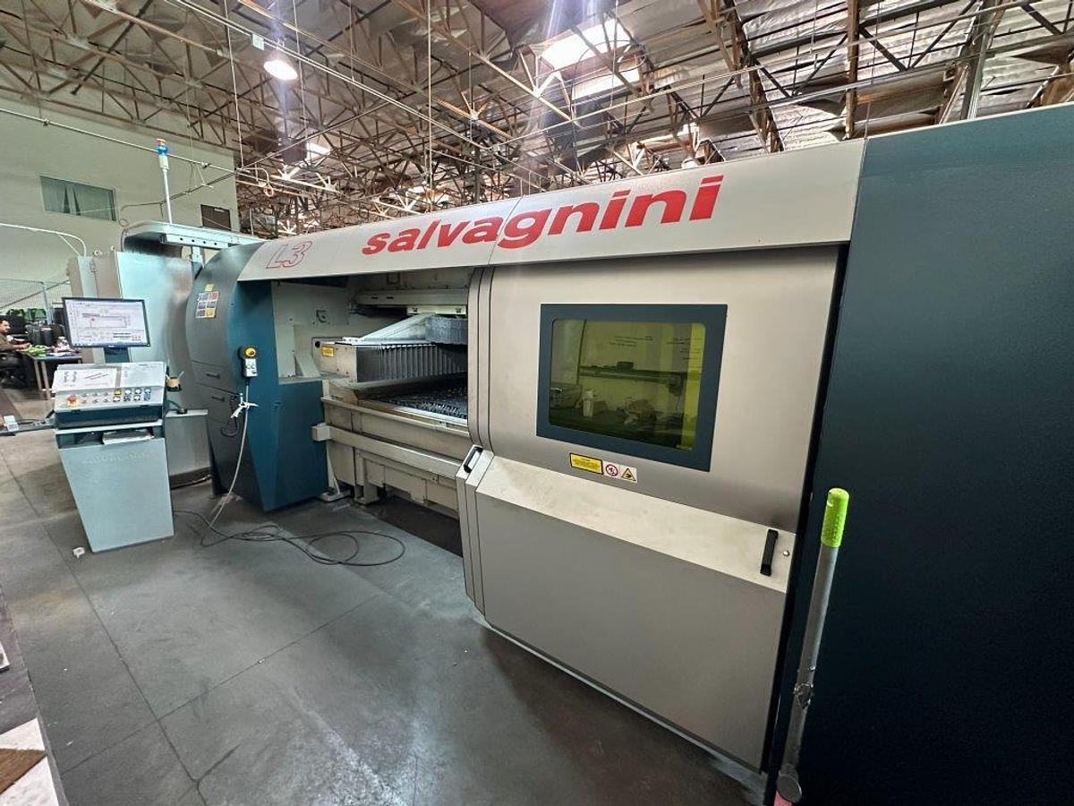 Used 2015 - 3000 Watt Salvagnini L3 Fiber Laser w/Automation
