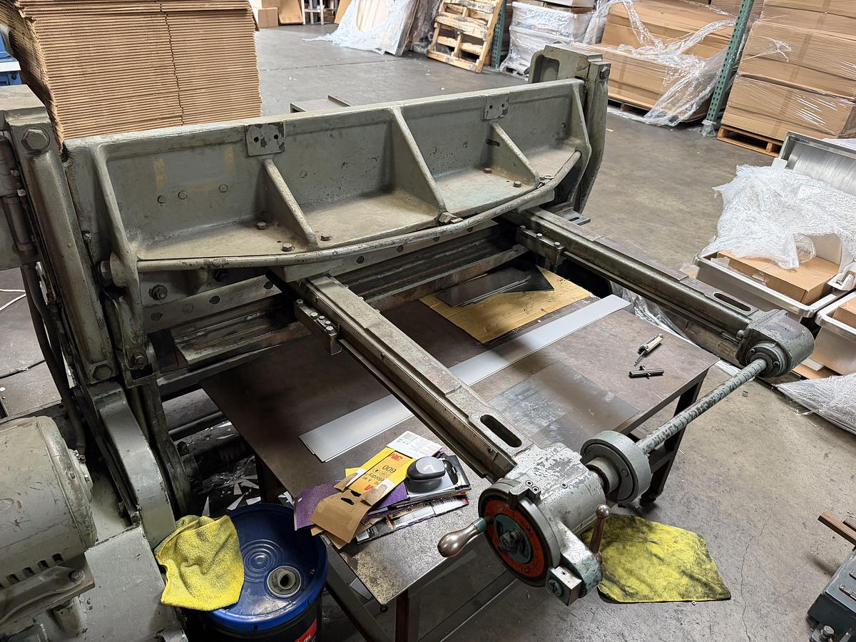 Used 12 Ga. x 52" wysong Mechanical Shear