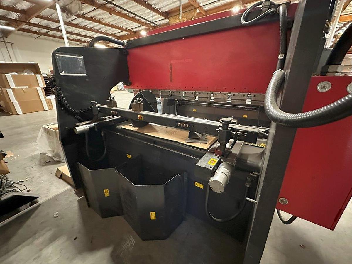 Used 1994 -88Ton Amada RG-80 CNC Press Brake