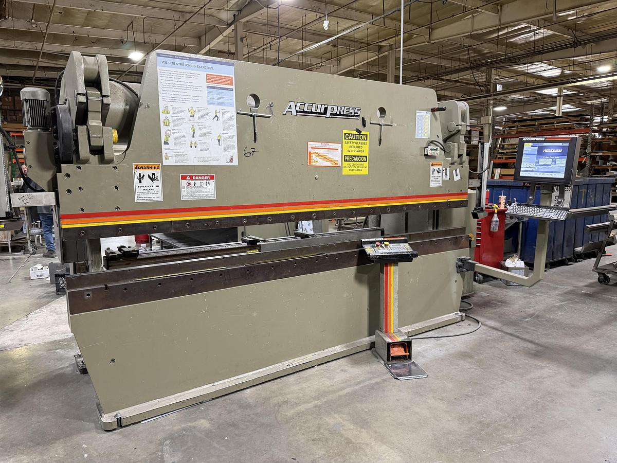 Used 2002 - 175 Ton x 12' Accurpress 717512 CNC Press Brake