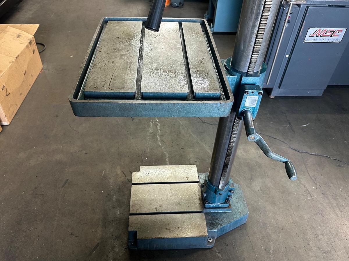 Used Wilton Model 2015 VSG20 Single Spindle Drill Press