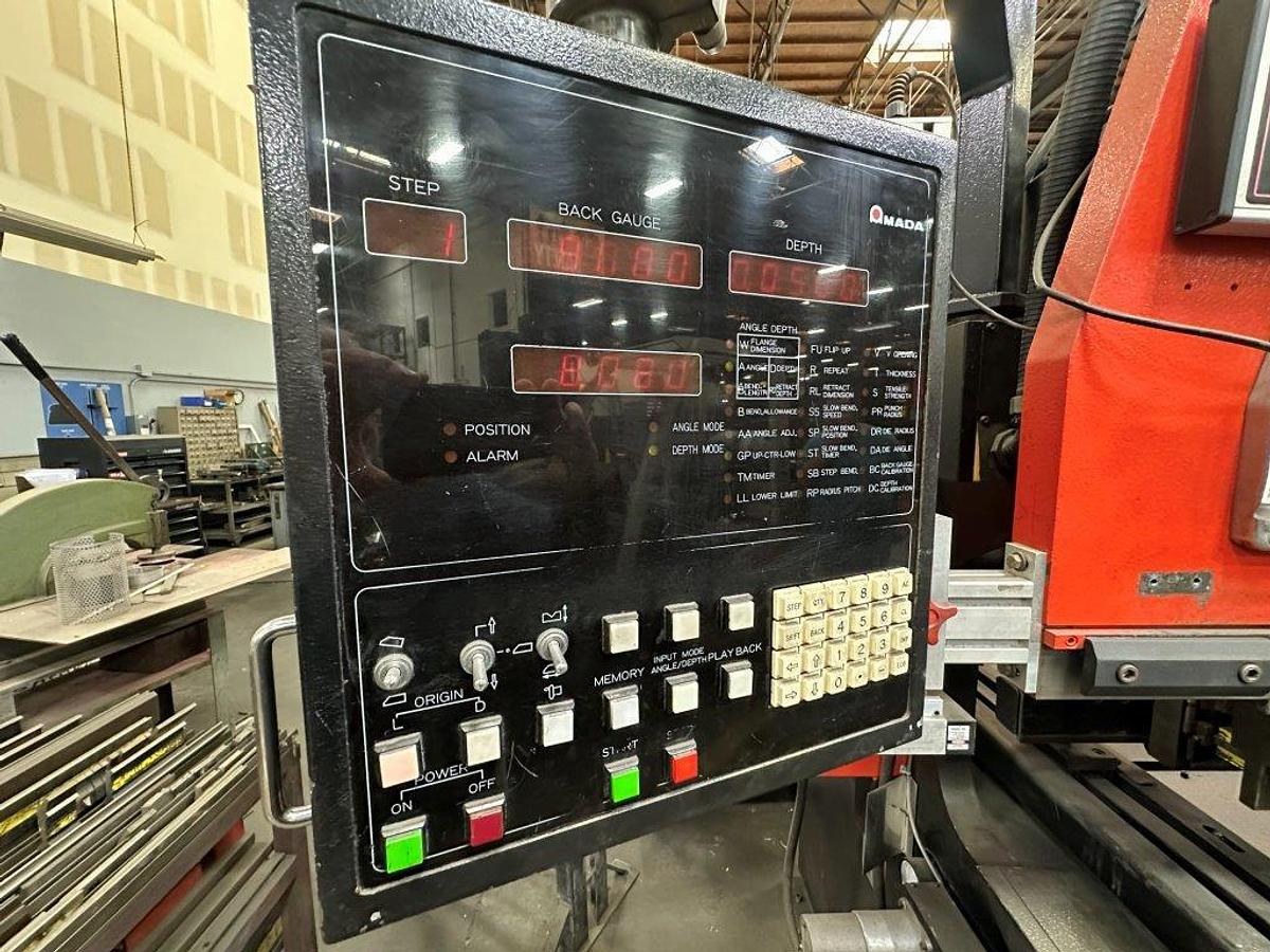 Used 1984 - 88 Ton Amada RG-80S CNC Press Brake