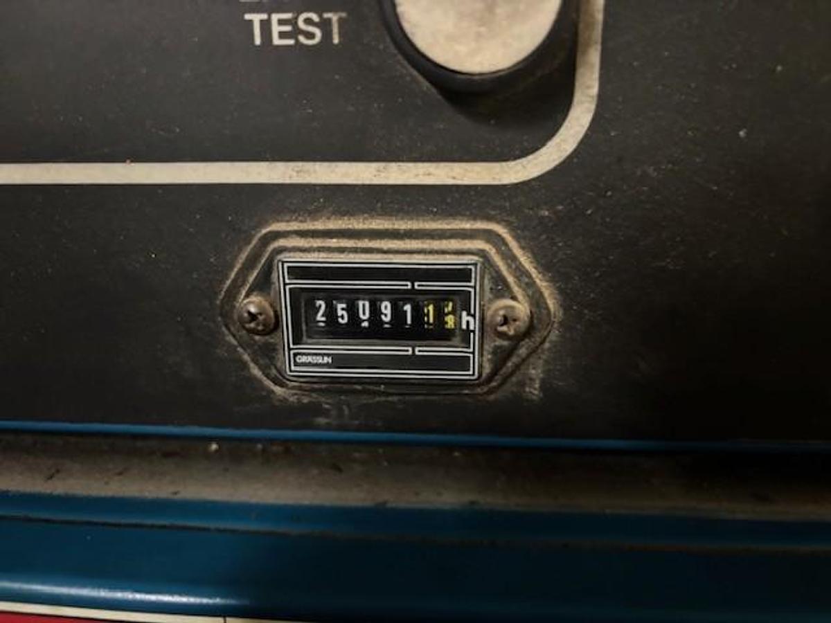 Used 100 HP Quincy Rotary Screw Air Compressor