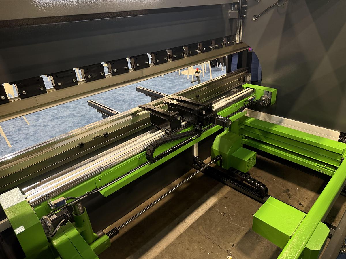242 Ton x 12' Ermak EVO-3 CNC HYBRID Press Brake