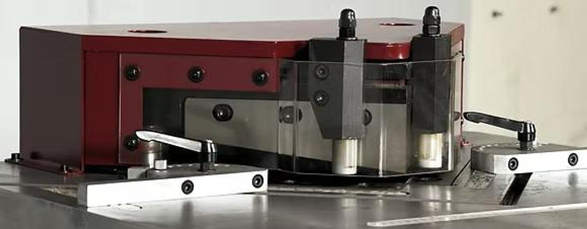 1/4" x 10" GMC HN-25HA Hydraulic Sheet Metal Notcher w/Fixed Angle