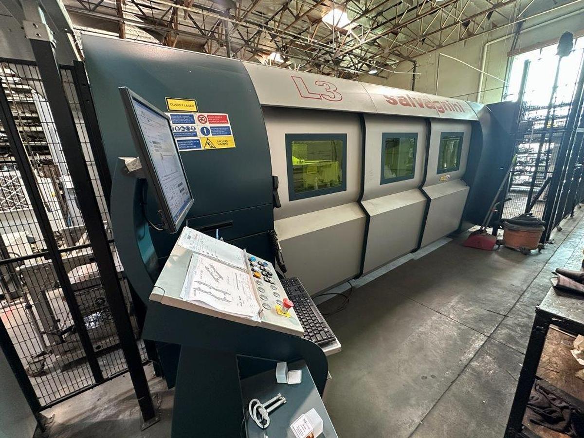 Used 2015 - 3000 Watt Salvagnini L3 Fiber Laser w/Automation