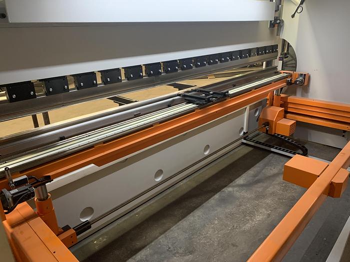 242 Ton x 14' Ermak Speed Bend CNC Press Brake
