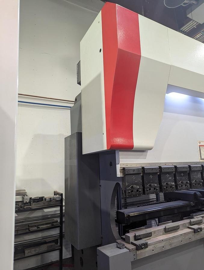 Used 2018 - 94 Ton x 8.5' Mitsubishi Diamond BJ8525 CNC Press Brake