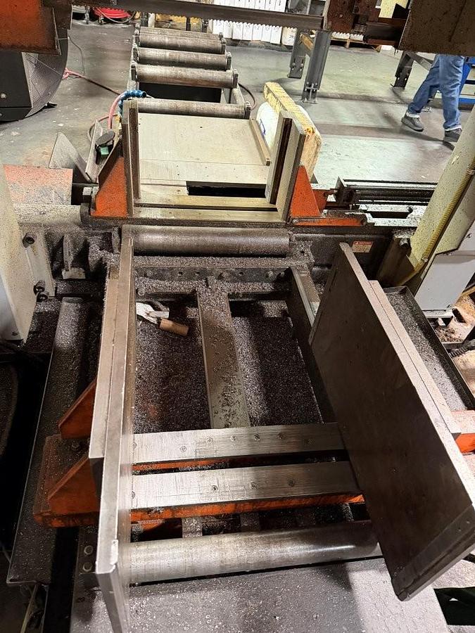 Used 2016 - HEM H130HA-DC Automatic Dual Column Horizontal Bandsaw