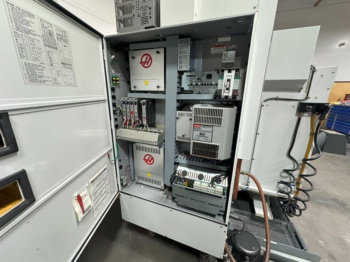 Used 2013 Haas VF-2SS CNC Vertical Machining Center
