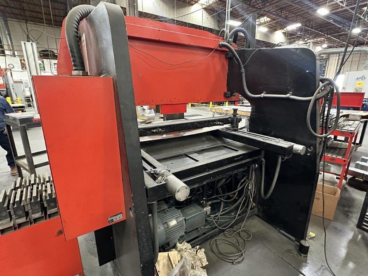 Used 1984 - 88 Ton Amada RG-80S CNC Press Brake
