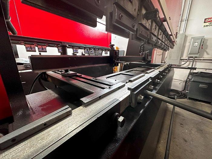 Used 1989 - 110 Ton Amada RG-100 CNC Press Brake