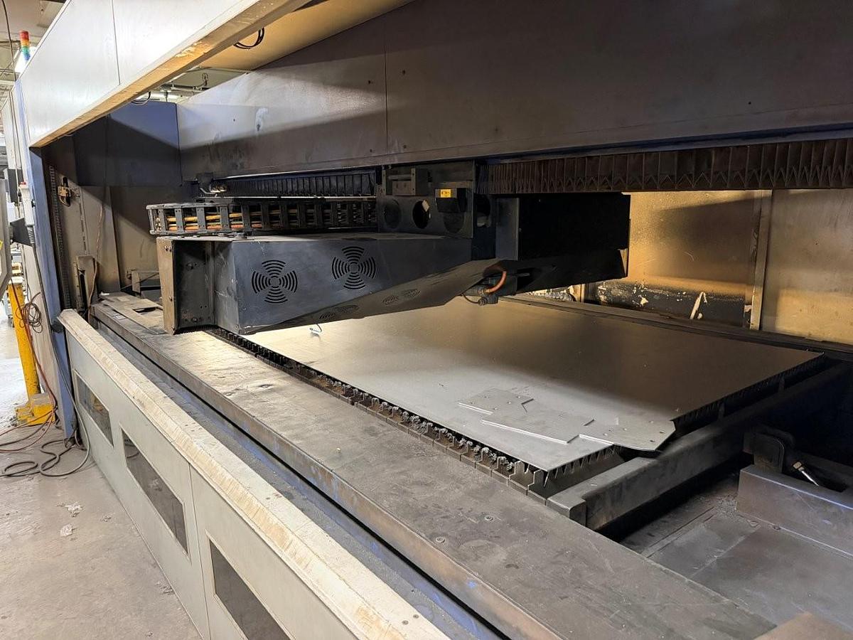Used 2014 - 4000 Watt HK PL3015 CNC Fiber Laser Cutting System