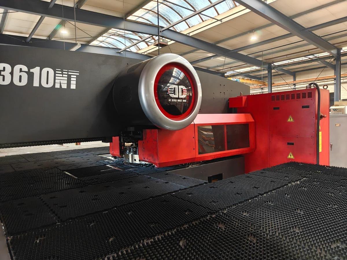 Used 2006 - 33 Ton Amada EMK-3610NT Servo Driven CNC Turret Punch