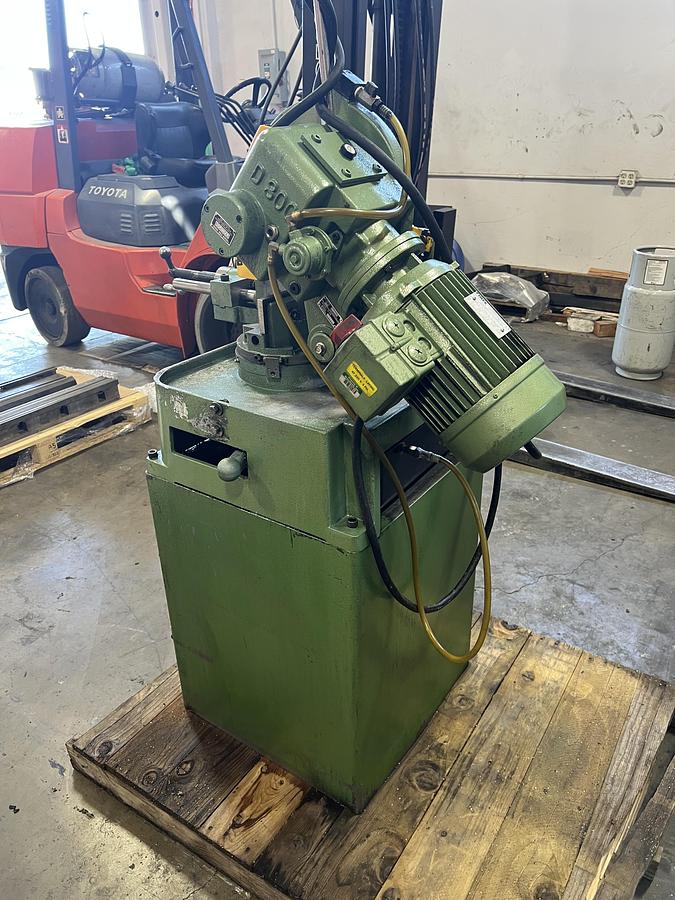 Used Doringer D300 Cold Saw