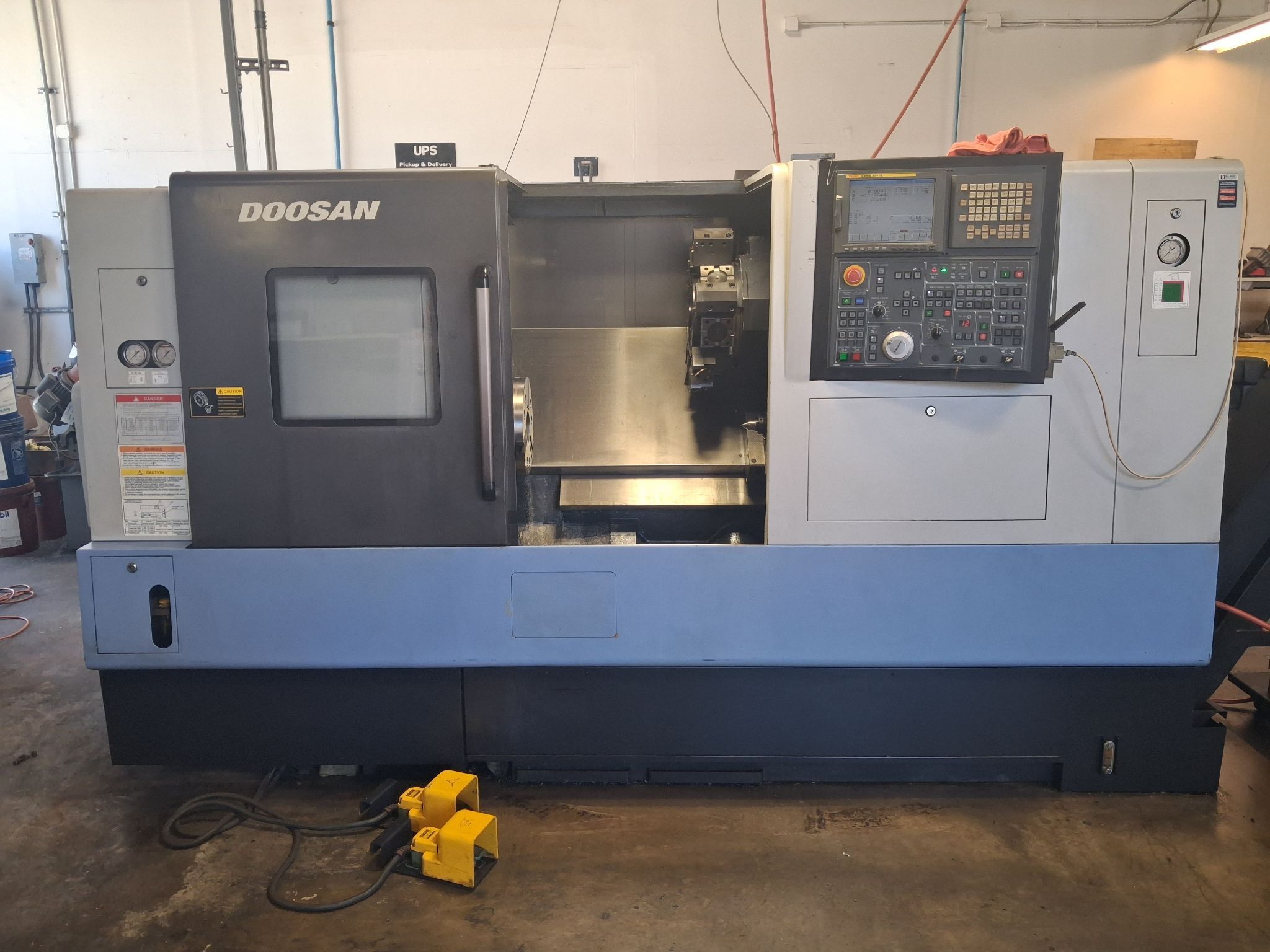 Used 2007 Doosan Puma 300MC CNC Lathe w/Live Milling