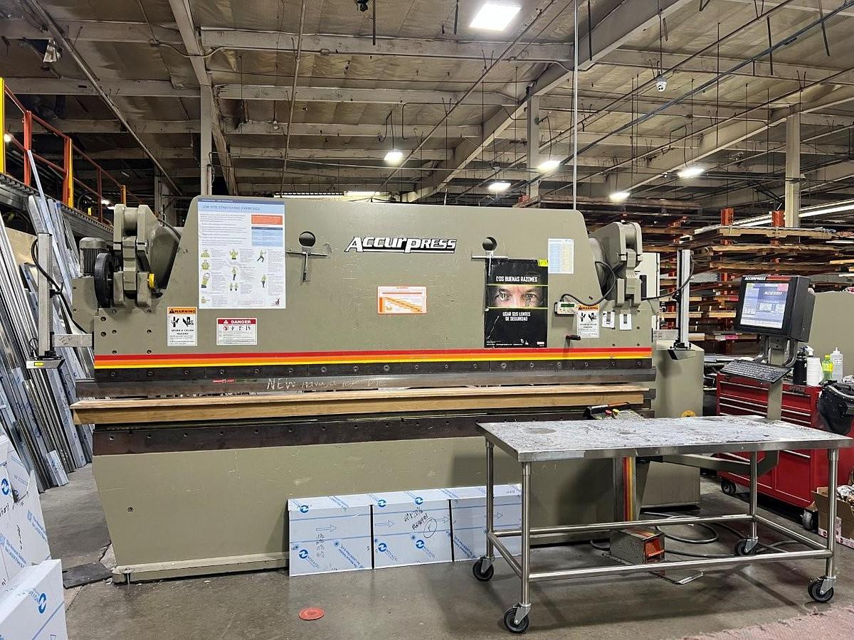 Used 2002 - 175 Ton Accurpress 717512 CNC Press Brake