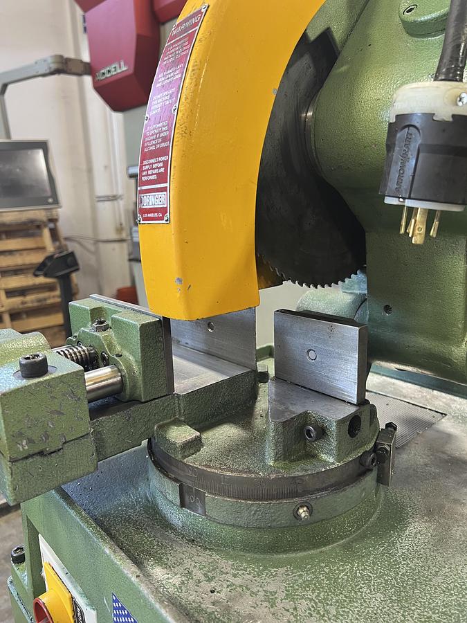 Used Doringer D300 Cold Saw