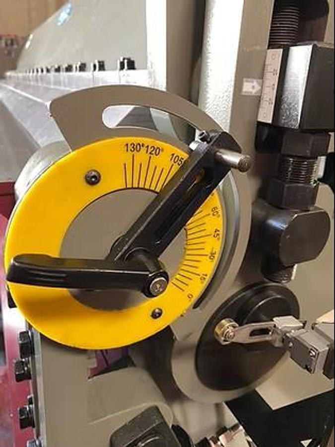 14 Ga. x 10' GMC HSB-1014 Hydraulic Box & Pan Brake